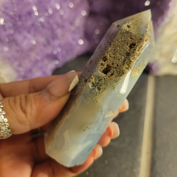 Moss agate crysyal tower - Picture 3 of 7